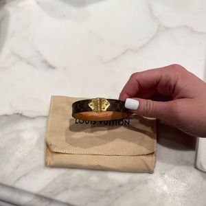 • LV NANO MONOGRAM BRACELET •
